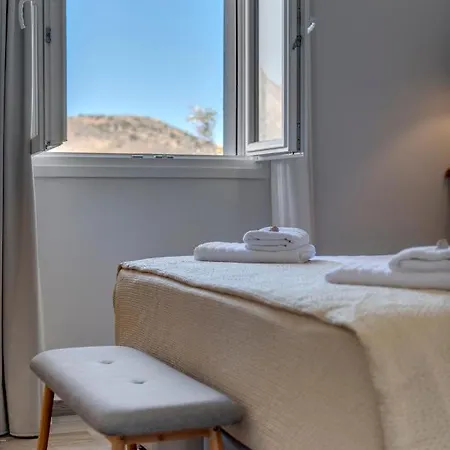 Mare Syros * Finikas (Syros)