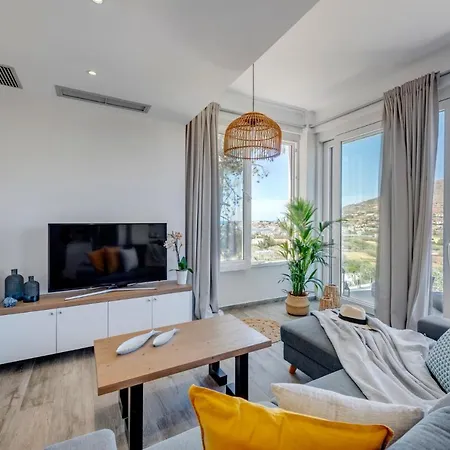 Mare Syros Finikas (Syros)