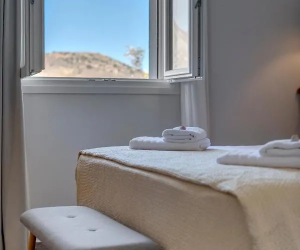 Mare Syros * Finikas (Syros)