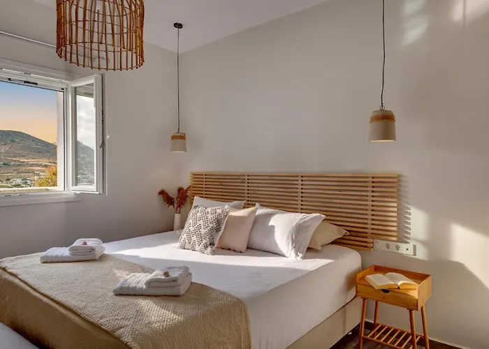 Mare Syros Finikas (Syros)