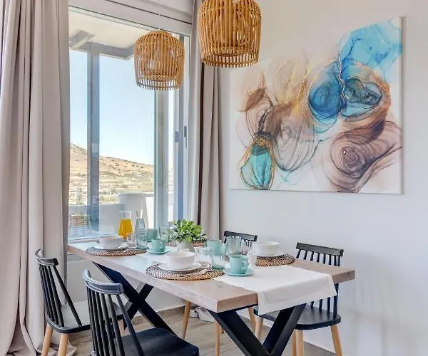 Mare Syros Finikas (Syros)