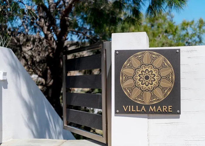 Mare Syros Finikas (Syros)